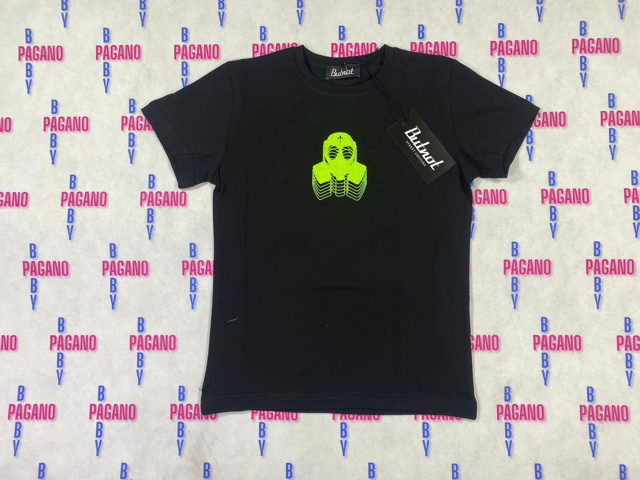 T-shirt BUT NOT BLACK