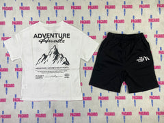 Completino ADVENTURE AWAITS